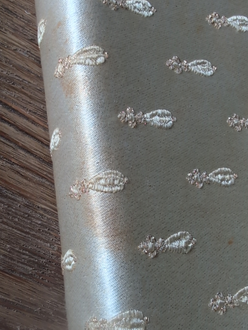 Elegant Embroidered Gold Satin Evening Clutch with Gold Chain & Coin Purse - Picture 9 of 14